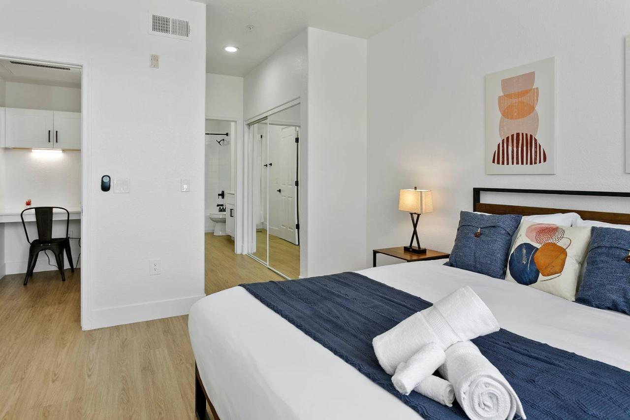 Cozysuites Glendale By The Stadium With Pool 10 מראה חיצוני תמונה